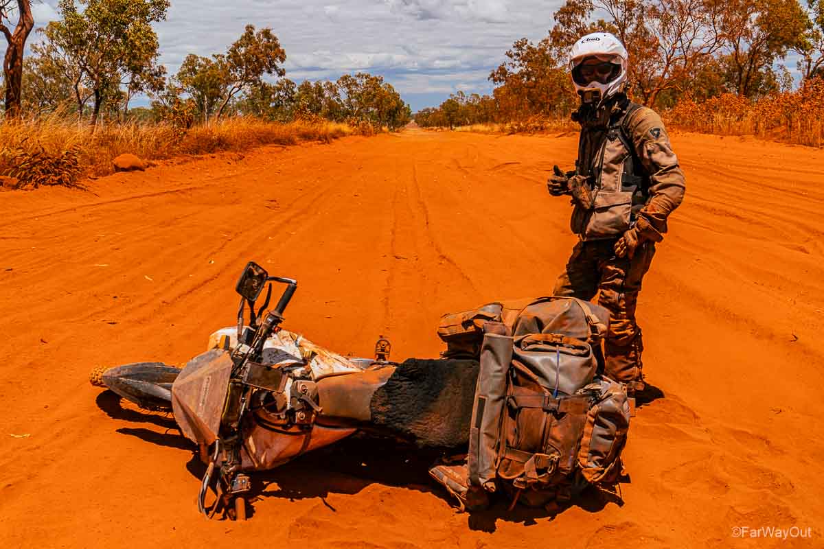 dr650 dropped in bulldust on gibb river road
